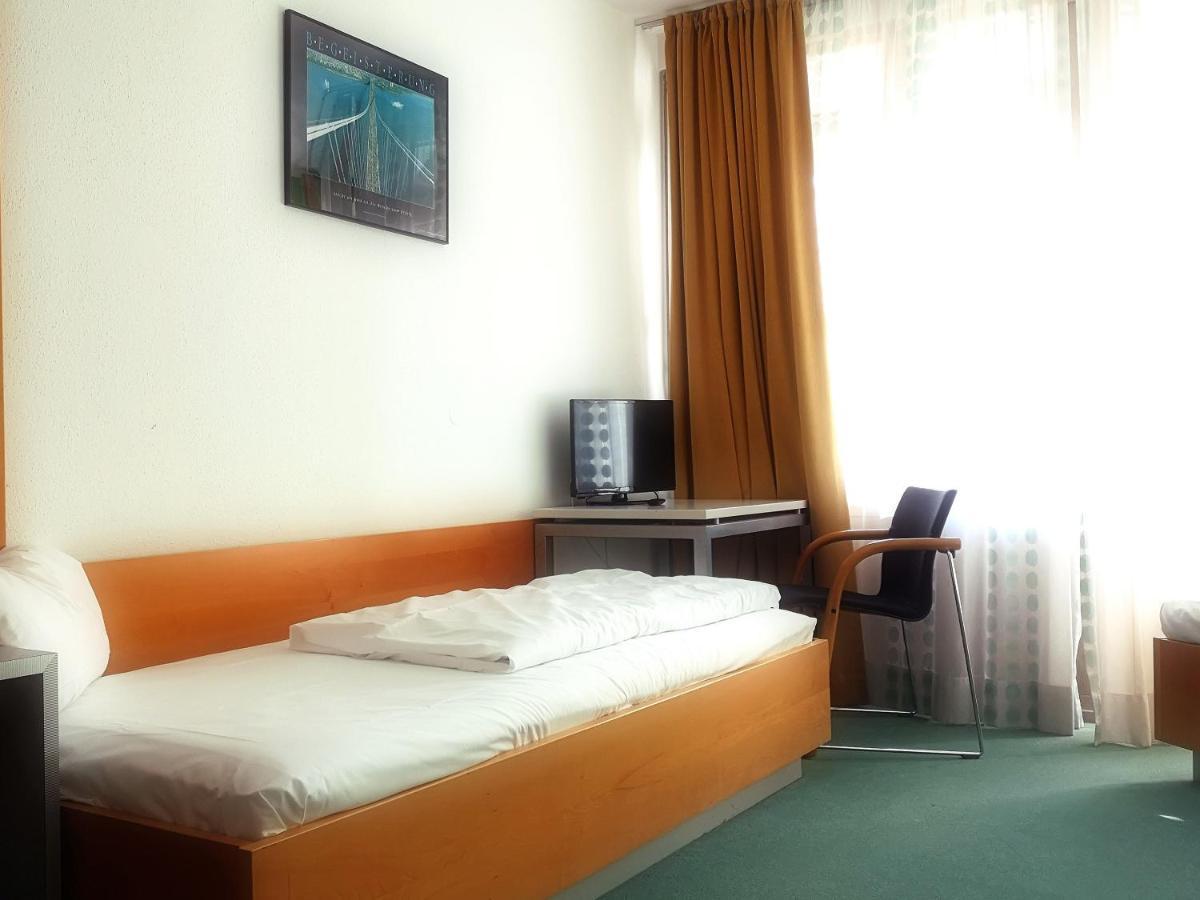 Sportschule Oberhaching Hotel Ngoại thất bức ảnh