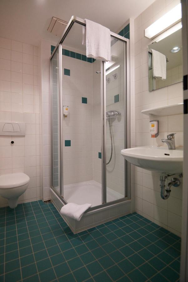 Sportschule Oberhaching Hotel Ngoại thất bức ảnh