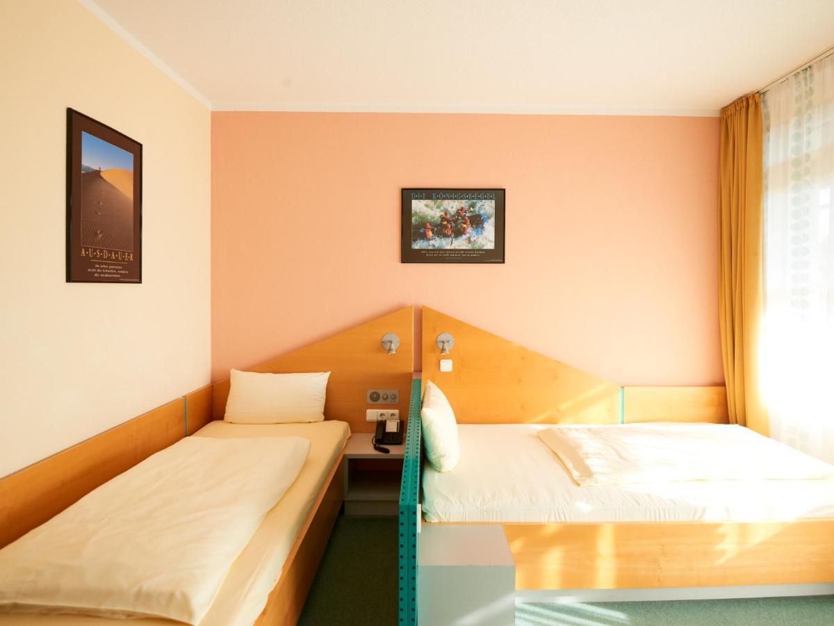 Sportschule Oberhaching Hotel Ngoại thất bức ảnh